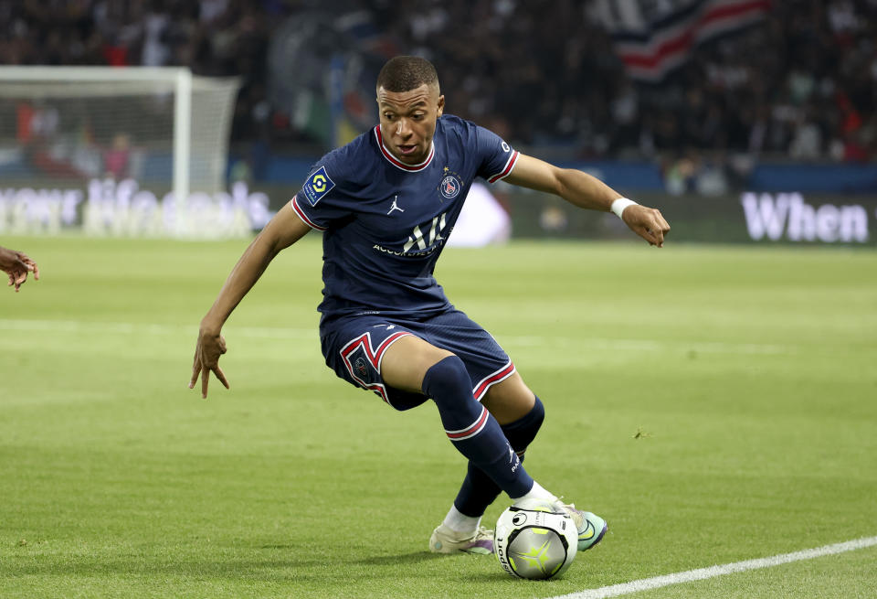 Kylian Mbappe del PSG durante el partido de la Ligue 1 entre Paris Saint-Germain (PSG) y FC Metz en el estadio Parc des Princes el 21 de mayo de 2022 en París, Francia. (Foto: John Berry/Getty Images)