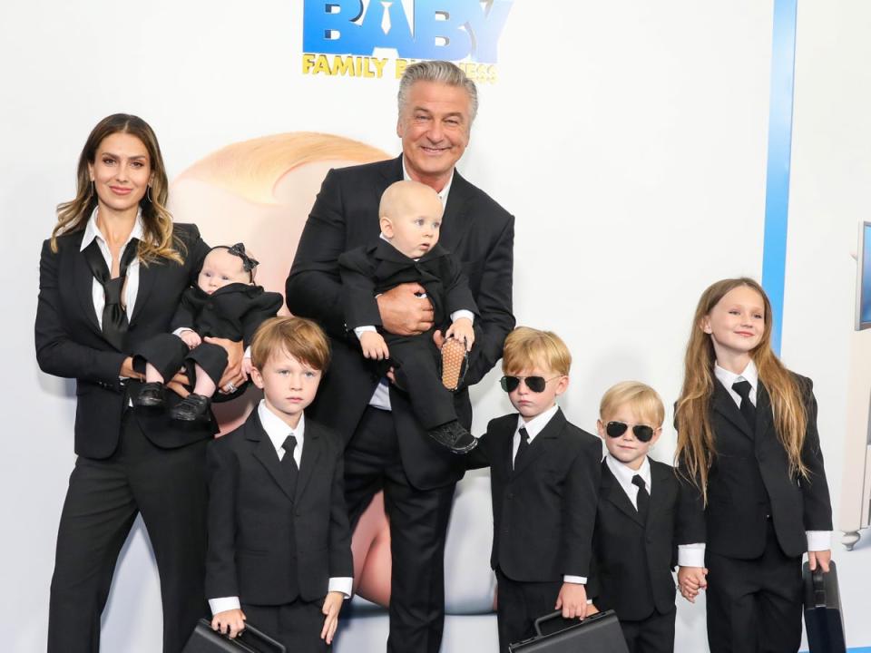 Hilaria and Alec Baldwin with their children (Getty Images)