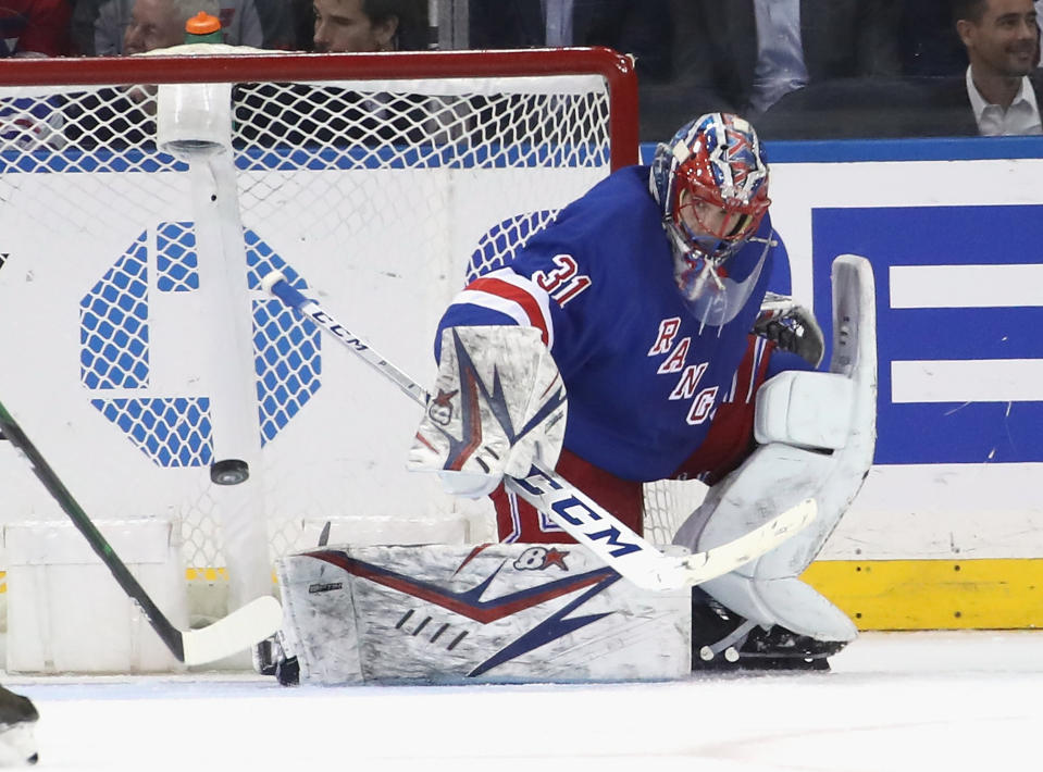 NEW YORK, NEW YORK - JANUARY 07: Igor Shesterkin #31 of the New York Rangers makes the first period save against the Colorado Avalanche at Madison Square Garden on January 07, 2020 in New York City. (Photo by Bruce Bennett/Getty Images)