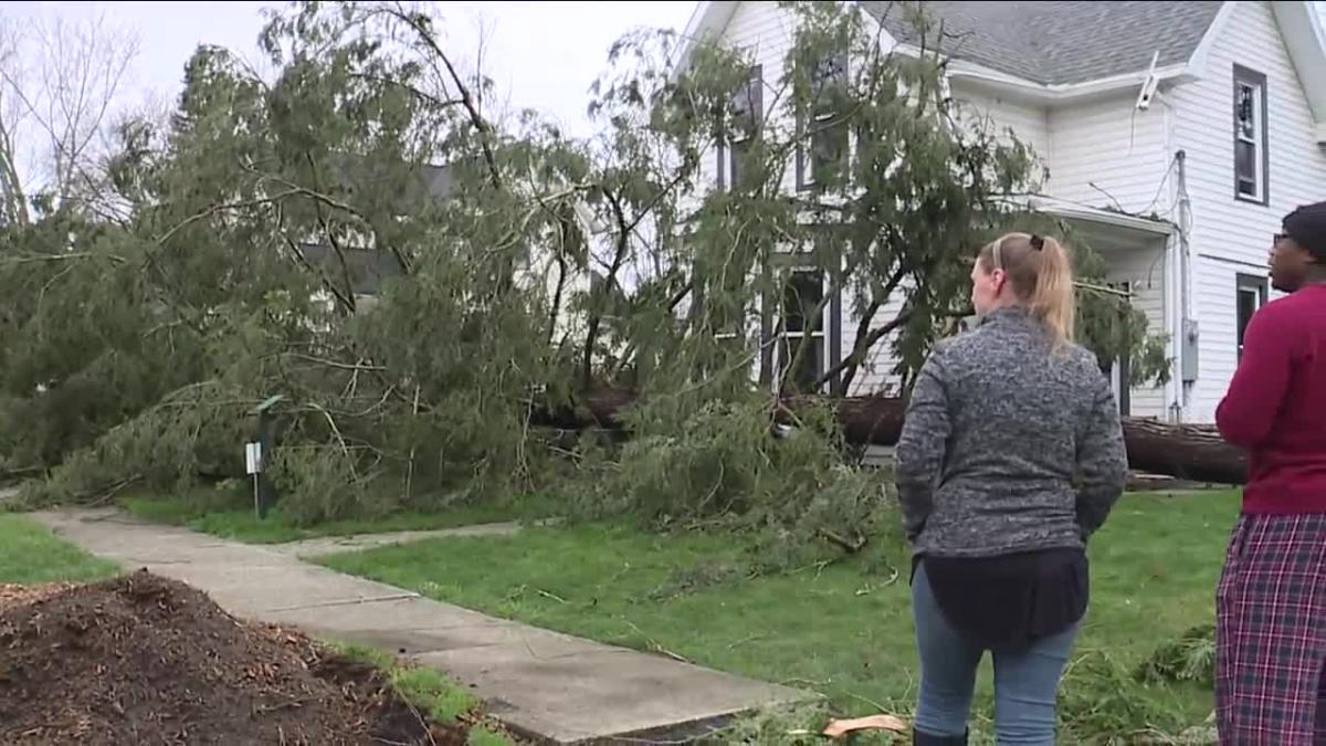 Tornado touched down in Medina County Tuesday night causing EF1 damage