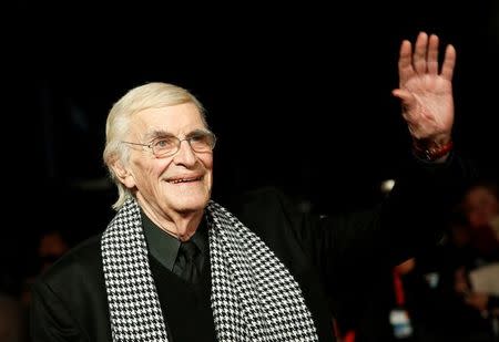 FILE PHOTO - Actor Martin Landau arrives for the European premiere of the film "Frankenweenie" at the Odeon Leicester Square in central London October 10, 2012. REUTERS/Suzanne Plunkett/File Photo