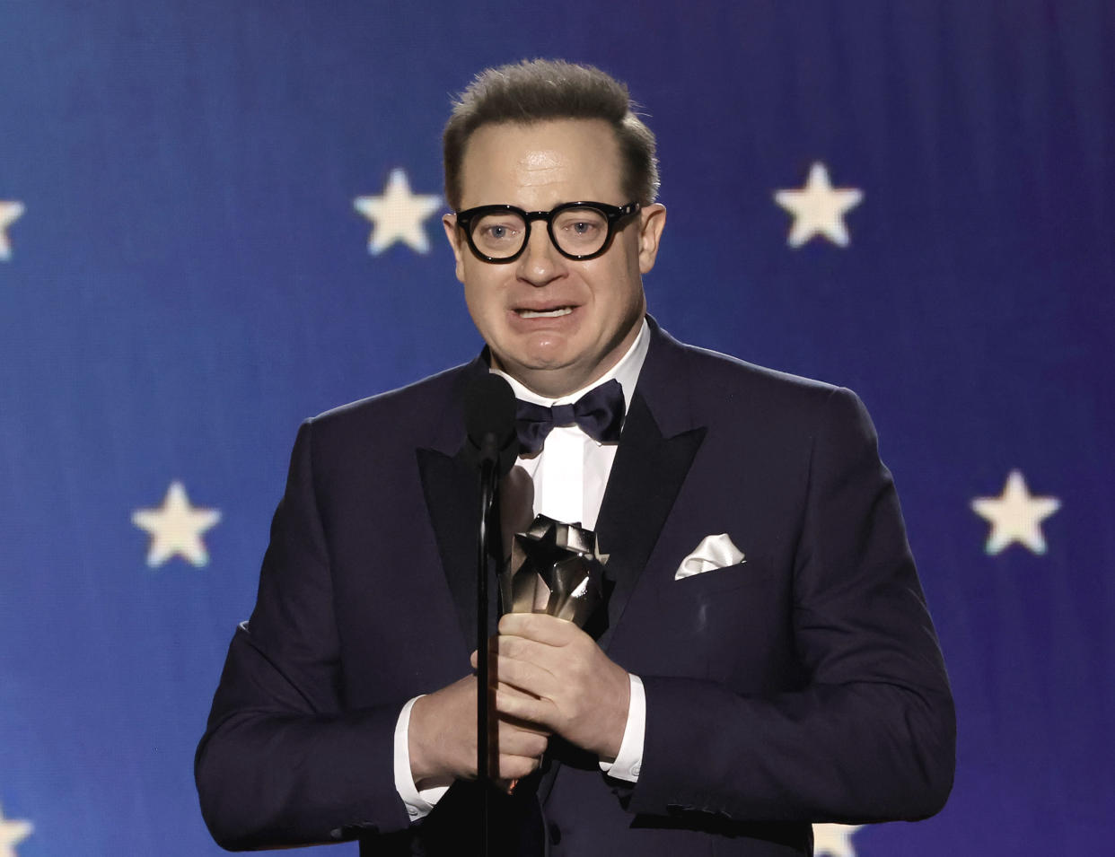 Stock picture of Brendan Fraser shedding tears during his acceptance speech. (Getty Images)