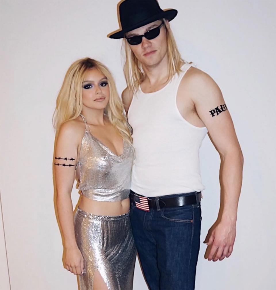 ARIEL WINTER & LEVI MEADEN AS PAMELA ANDERSON & KID ROCK