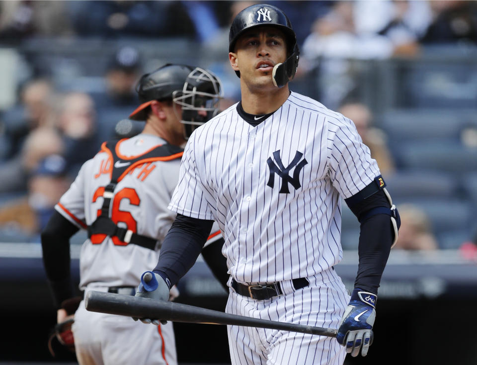 Giancarlo Stanton had another rough game Sunday. (AP Photo)