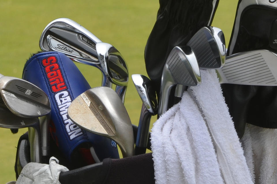 Russell Henley's Titleist irons