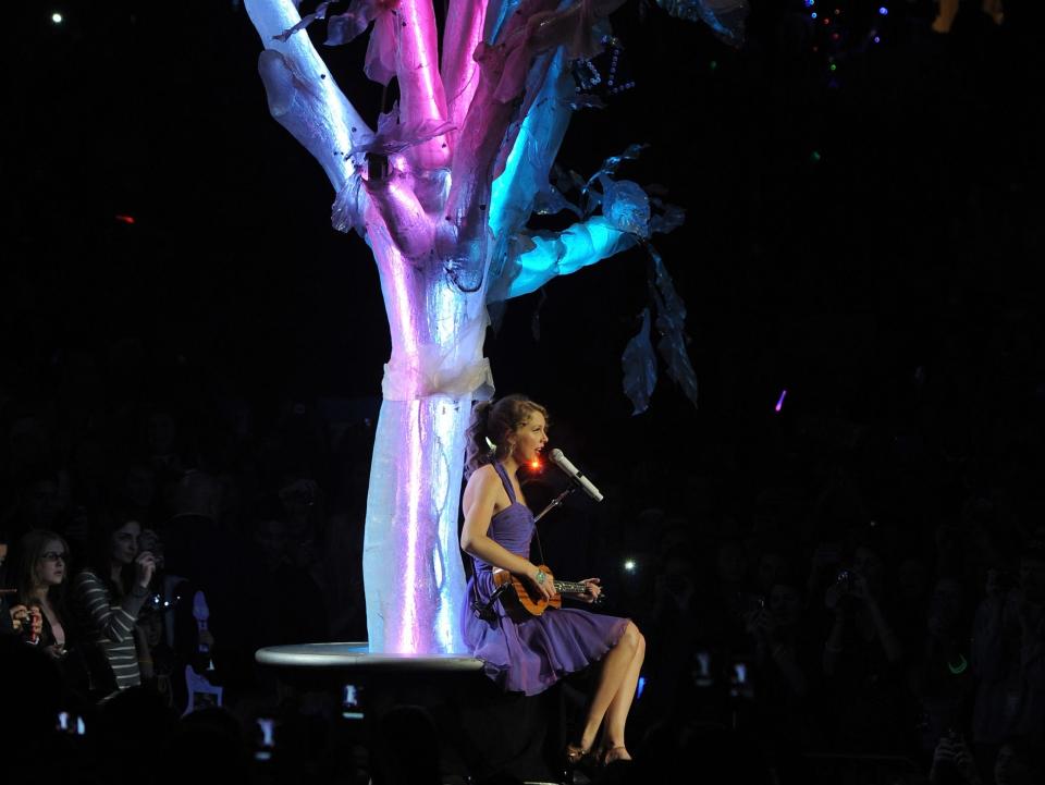 taylor swift speak now tour