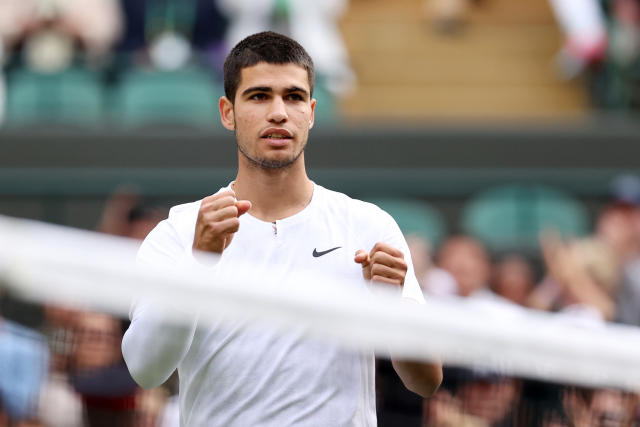 Carlos Alcaraz truth exposed in telling image from Royal Box at Wimbledon -  Yahoo Sport