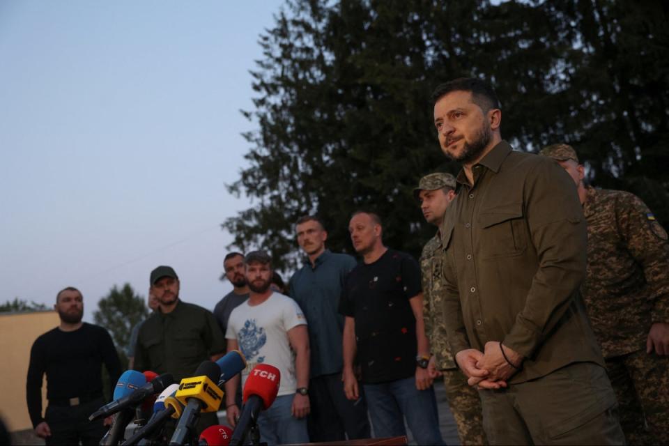 Volodymyr Zelensky, Azovstal tesisi savunucularını Türkiye’den eve getiriyor