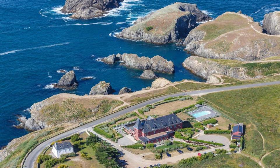 France, Morbihan, Belle Ile, Bangor, Port Goulphar, hotel facing the sea (aerial view)