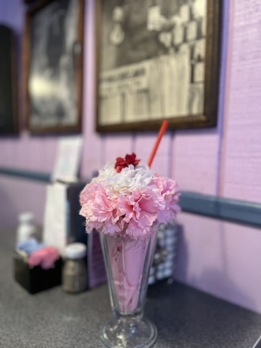 Strawberry Milkshake, Peggy Sue's '50s Diner, Yermo, California