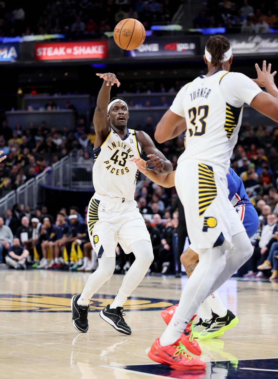 INDIANAPOLIS, INDIANA - JANUARY 25: Pascal Siakam #43 of the Indiana Pacers passes the ball against the Philadelphia 76ers during the second half of the game at Gainbridge Fieldhouse on January 25, 2024 in Indianapolis, Indiana. NOTE TO USER: User expressly acknowledges and agrees that, by downloading and or using this photograph, User is consenting to the terms and conditions of the Getty Images License Agreement. (Photo by Andy Lyons/Getty Images)