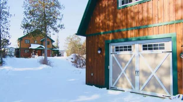 Bell CEO Mirko Bibic's cottage on Pemichangan Lake, about 120 kilometres north of Ottawa, is one of about 100 households with high-speed internet, in a region otherwise known for spotty access.  (Laurence Martin/Radio-Canada - image credit)