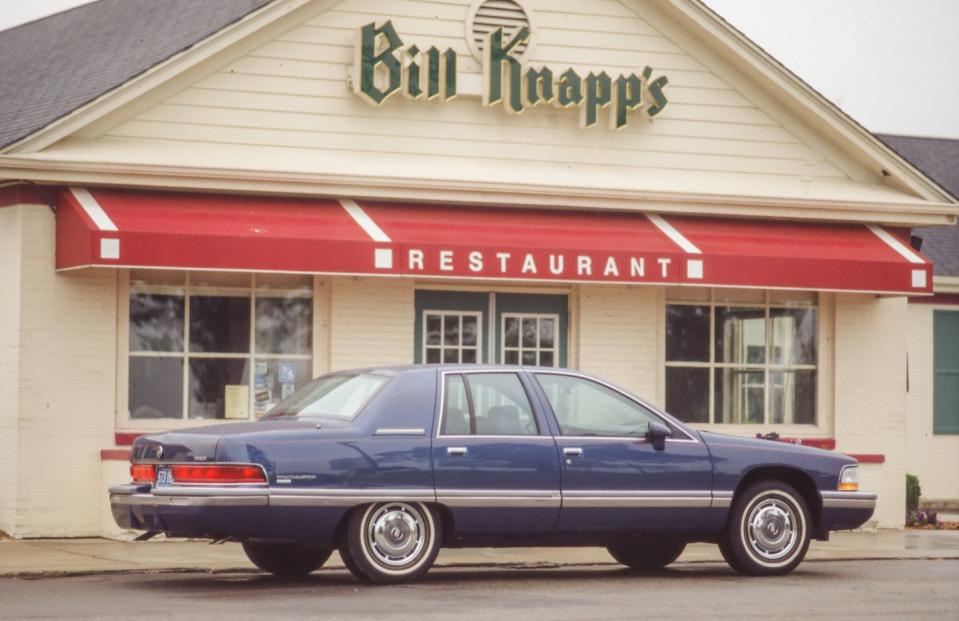 Tested: 1994 Buick Roadmaster Photos