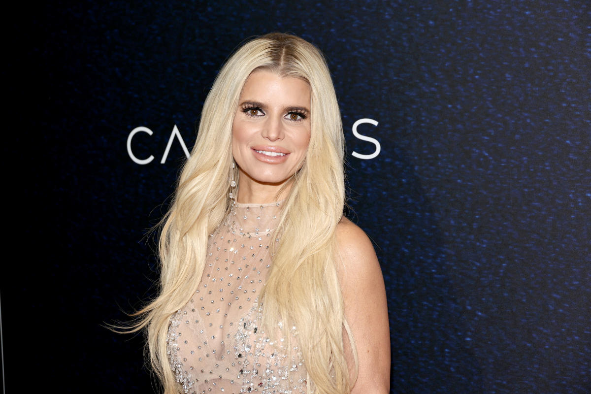 Jessica Simpson's Daughter Crashes Her Interview as She Shuts Down