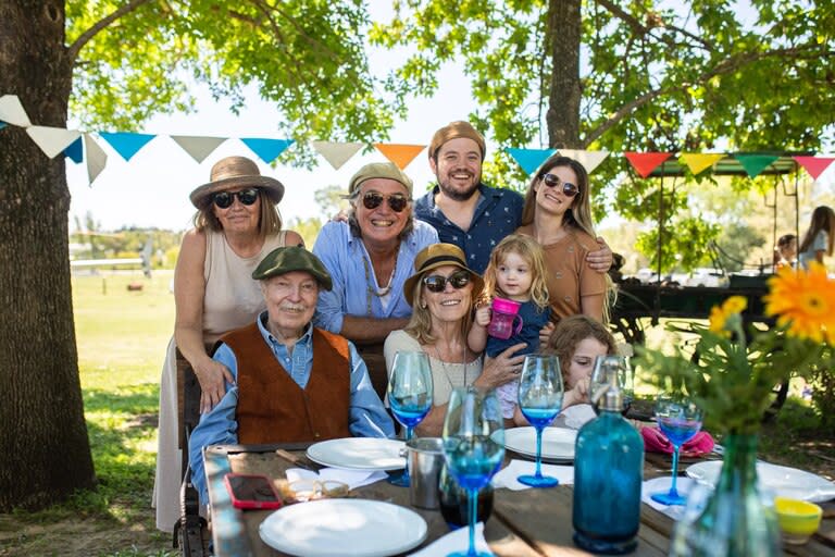 La familia unida. Mario Dotto y su mujer, Andrea Ferrari, Pancho Dotto, Mónica Dotto con su sobrina nieta Catalina en brazos, Joaquín Dotto (hijo de Mario) y su mujer, Carolina, y su otra hija, Olivia.