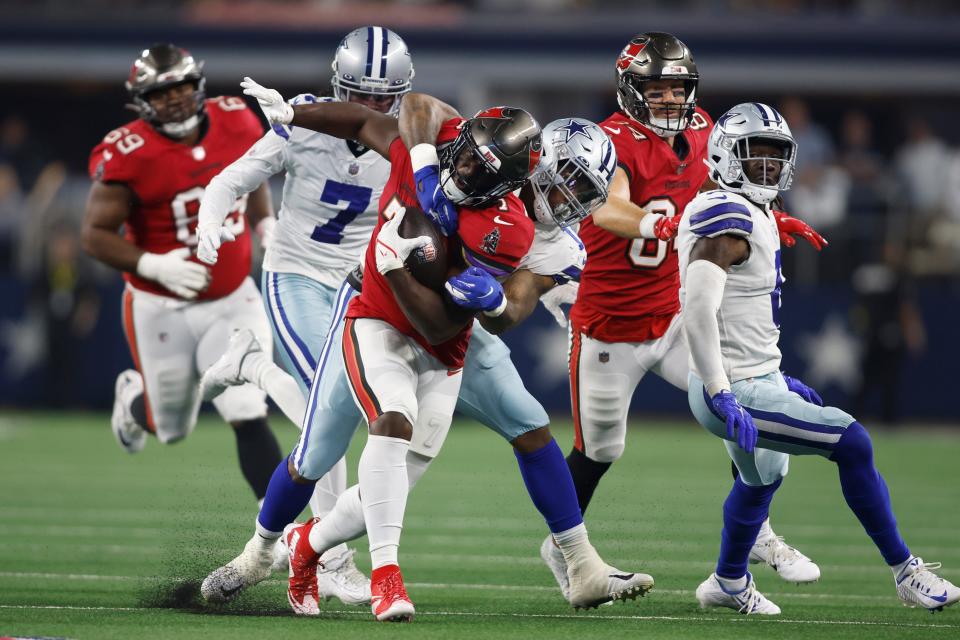 Leonard Fournette and the Tampa Bay Buccaneers already beat the Dallas Cowboys this season. We predict that they will beat them again in the NFL playoffs.