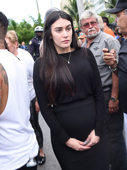 José Fernández's Pregnant GF Attends His Funeral