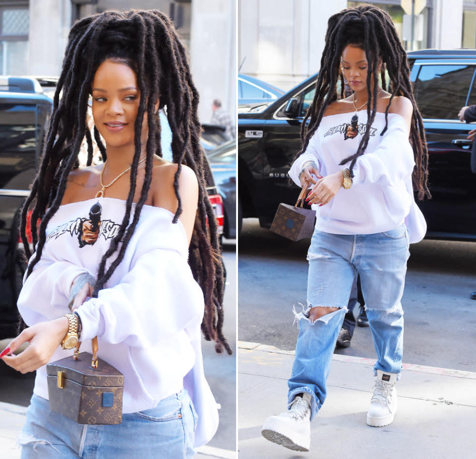 Gleichzeitig erlitt auch Beys Kollegin Rihanna einen akuten Anfall von Geschmacksverirrung und irrte mit bizarrem Kunst-Dreadlock-Turm auf dem Kopf und fragwürdigem B-Boy-Style durch den Big Apple. (5. Oktober 2016, Bilder: Getty Images)