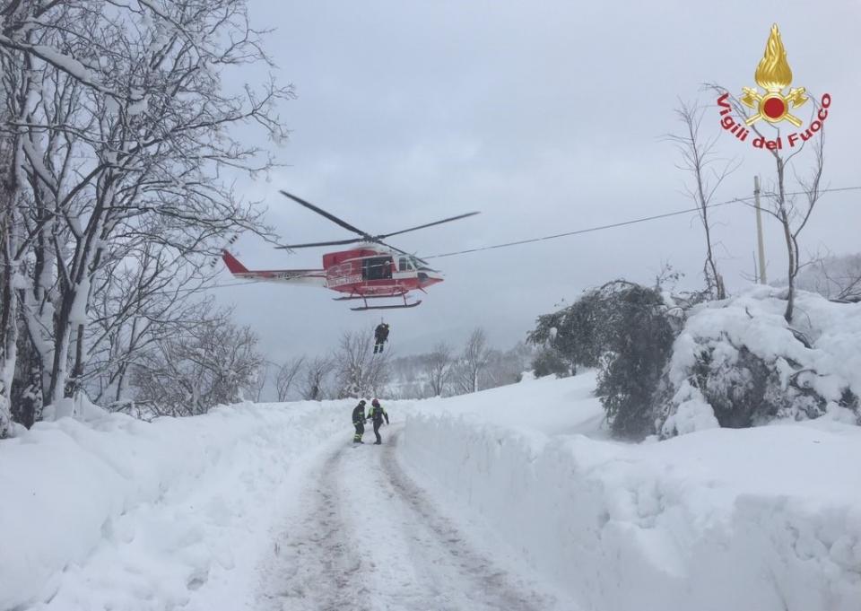 Deadly snow avalanche hits hotel in earthquake-stricken central Italy