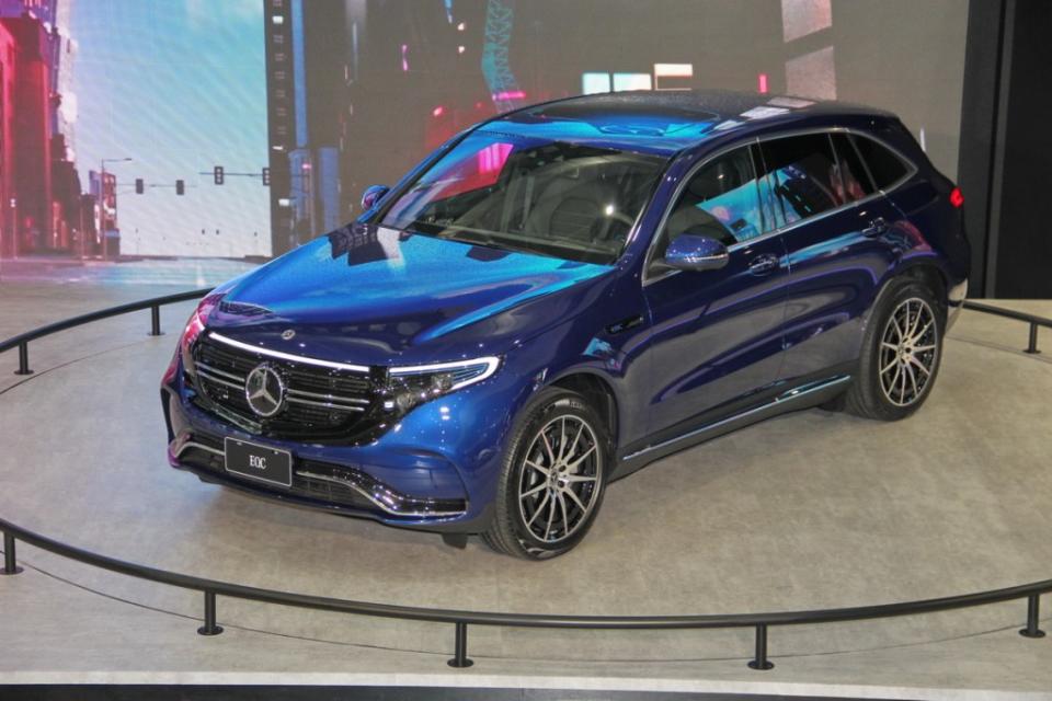 2020-mercedes-benz-2030