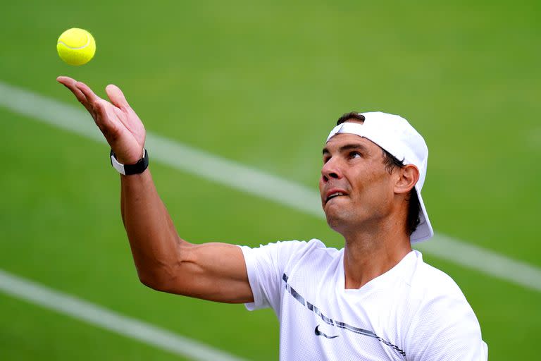 La práctica de Nadal durante el sábado en el All England, con miras a atrapar Wimbledon y perpetuar una gran temporada, pese a los dolores