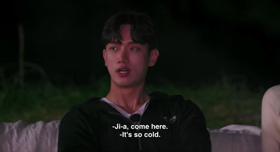 Hyeon-joong says "Ji-a come here" as she says its cold