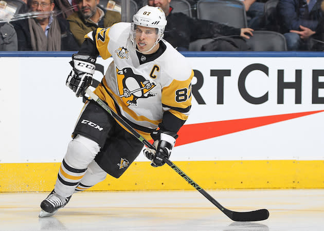 TORONTO, ON - DECEMBER 17: Sidney Crosby #87 of the Pittsburgh Penguins skates against the Toronto Maple Leafs during an NHL game at the Air Canada Centre on December 17, 2016 in Toronto, Ontario, Canada. The Maple Leafs defeated the Penguins 2-1 in overtime. (Photo by Claus Andersen/Getty Images)