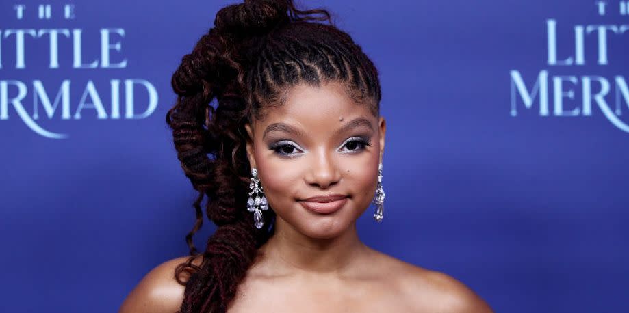 Halle Bailey Supports Rachel Zegler Through Backlash To “snow White” Casting 