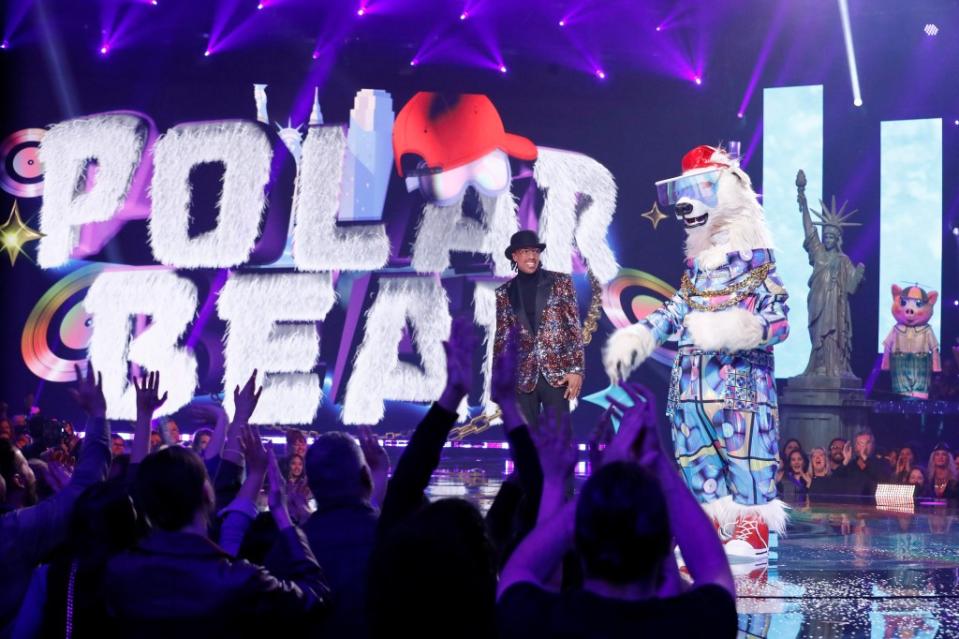 THE MASKED SINGER: L-R: Host Nick Cannon and Polar Bear in the “New York Night” episode of THE MASKED SINGER airing Wednesday, March 1 (8:00-9:01 PM ET/PT) on FOX. CR: Michael Becker/FOX ©2023 FOX Media LLC.