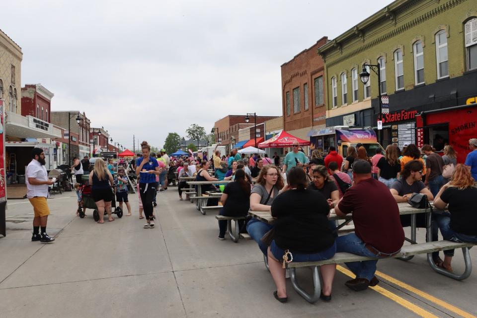 Street vendors at the 2023 Pizza Pie Looza in Nevada. Vendors and local eateries will once again line Sixth Street in the Main Street District.