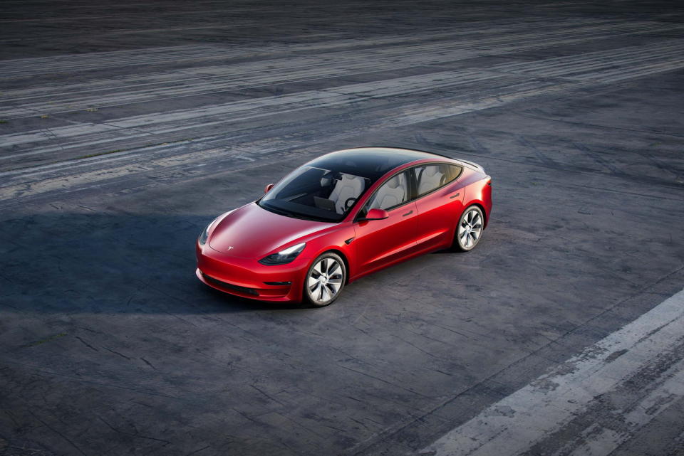 圖／Tesla Model 3本月大量新車到港，以1,655輛的數字一口氣衝到進口豪華車榜單冠軍。