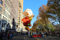 <p>Good grief! the Charlie Brown balloon looks all tangled up in that kite during the 91st Macy’s Thanksgiving Day Parade in New York, Nov. 23, 2017. (Photo: Gordon Donovan/Yahoo News) </p>