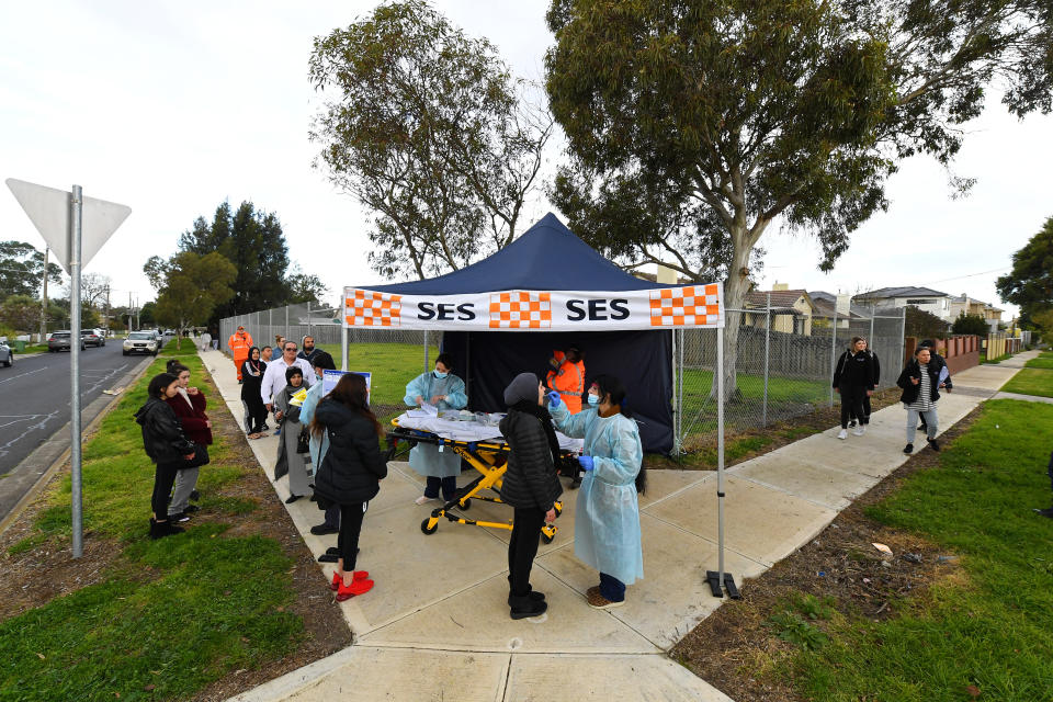 People line up at a Coronavirus pop-up testing facility in Broadmeadows. Source: AAP