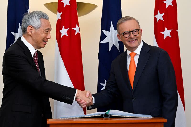 Singapore's PM Lee Hsien Loong visits Australia