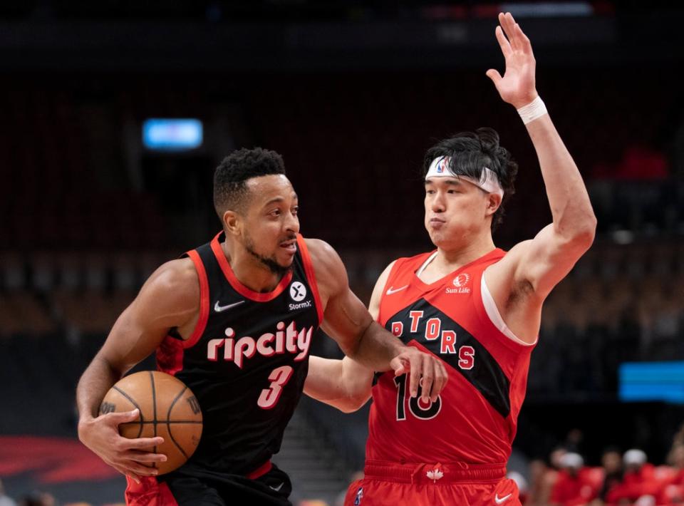 TRAIL BLAZERS-RAPTORS (AP)