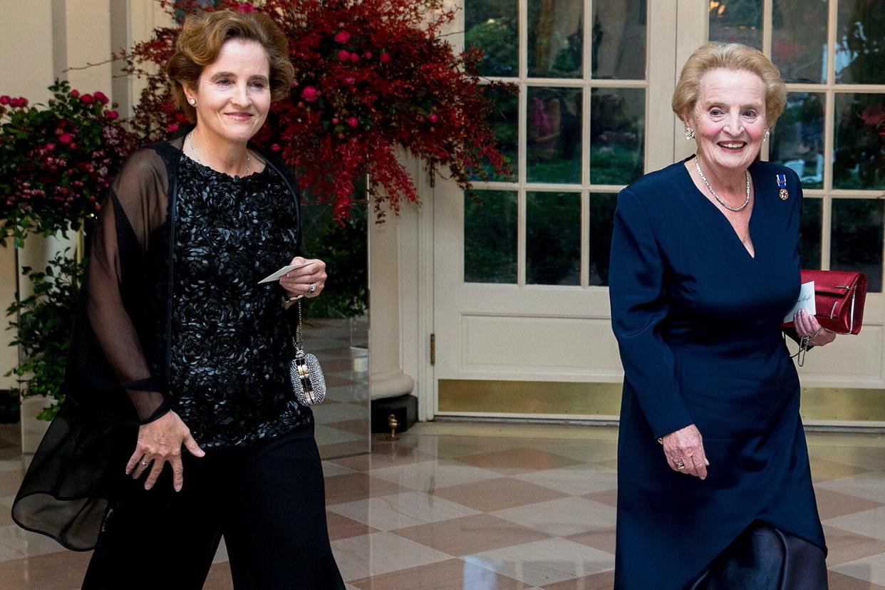 Madeleine Albright and Alice Albright arrive at a state dinner in honor of Chinese President Xi Jinping at the White House in Washington, D.C., U.S., on Friday, Sept. 25, 2015.