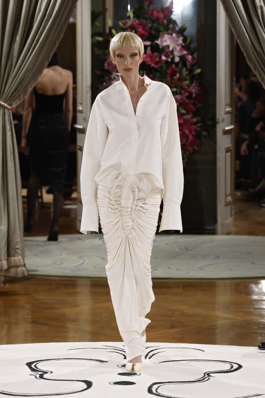 <p>Schiaparelli Spring 2024. Photo: Estrop/Getty Images</p>