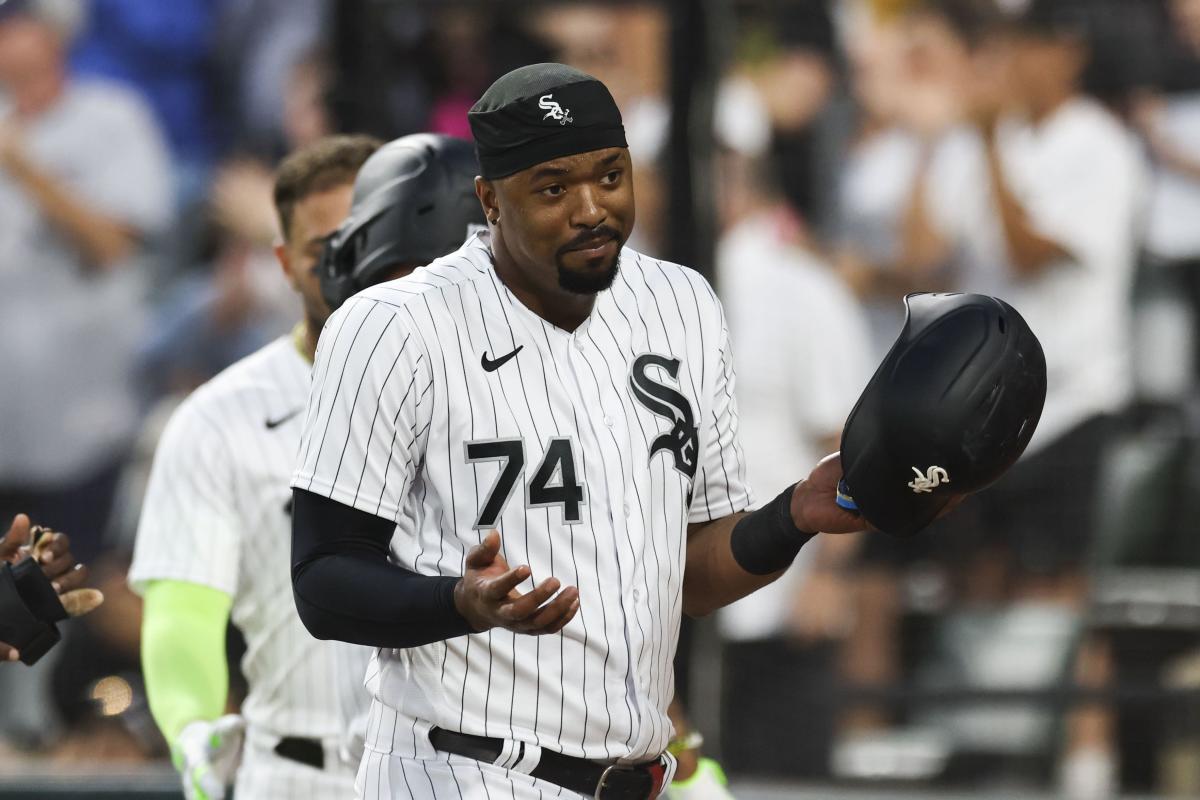 The Chicago White Sox paid tribute to an injured Eloy Jimenez in a very  eerie way - Article - Bardown