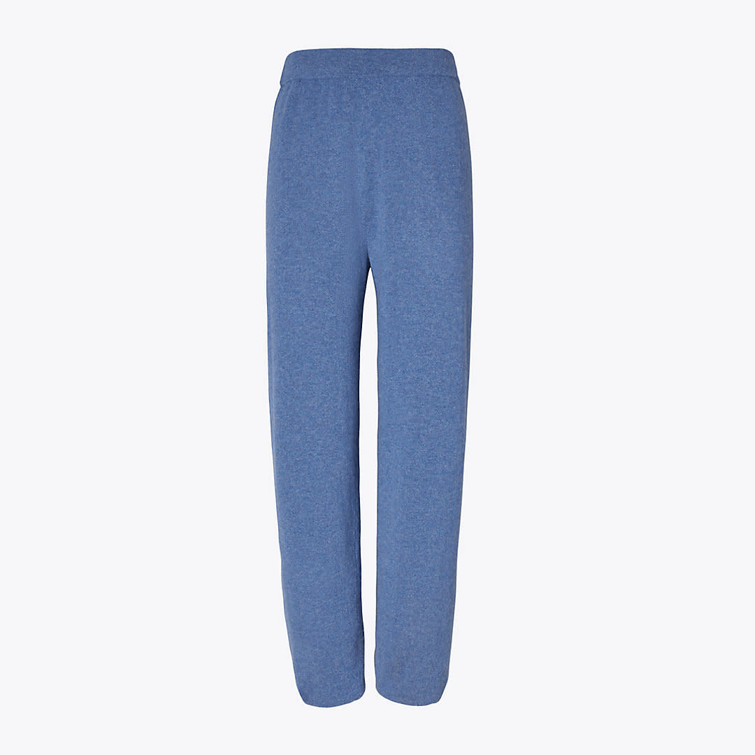 <p><a href="https://go.redirectingat.com?id=74968X1596630&url=https%3A%2F%2Fwww.toryburch.com%2Fen-us%2Fclothing%2Fbottoms%2Fcashmere-jogger%2F84849.html&sref=https%3A%2F%2Fwww.harpersbazaar.com%2Ffashion%2Ftrends%2Fg60398703%2Fbest-travel-pants-for-women%2F" rel="nofollow noopener" target="_blank" data-ylk="slk:Shop Now;elm:context_link;itc:0;sec:content-canvas" class="link rapid-noclick-resp">Shop Now</a></p><p>Cashmere Joggers</p><p>toryburch.com</p><p>$299.00</p><span class="copyright">Tory Burch</span>