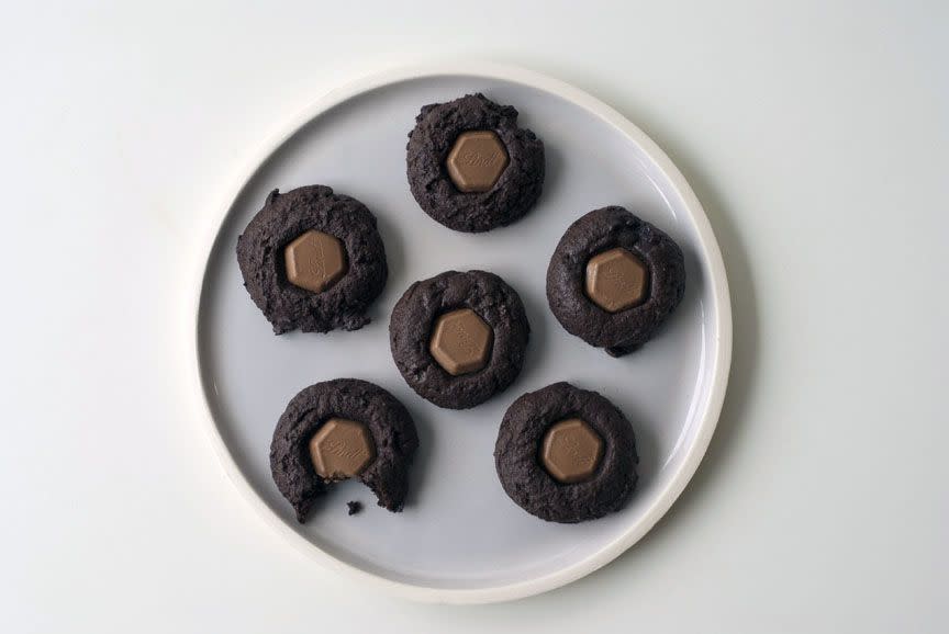 Chocomint Cookies With Milk Chocolate Middles