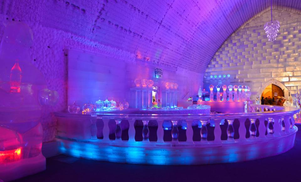 Aurora Ice Bar (Fairbanks, Alaska)