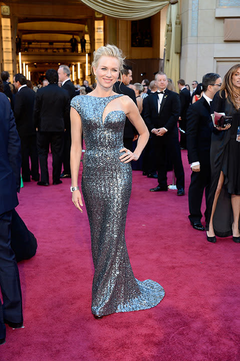 Naomi Watts in Giorgio Armani