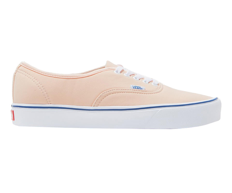 A laid back sneaker perfect for the beach.