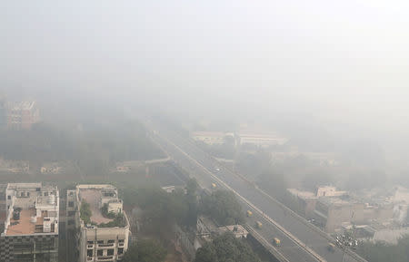 A general view of New Delhi during heavy smog, November 10, 2017. REUTERS/Cathal McNaughton