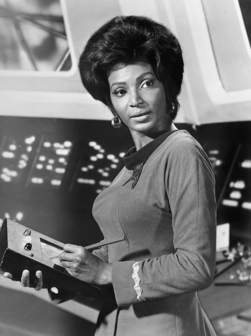 Nichelle Nichols Star Trek actress dies 