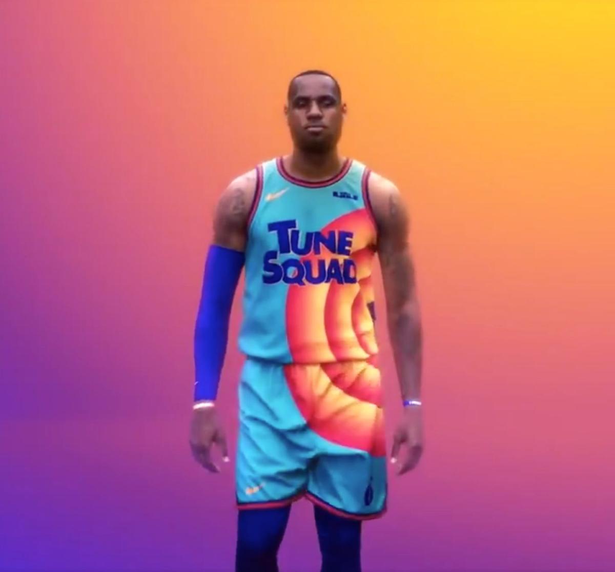 How to Draw LEBRON JAMES - Tune Squad