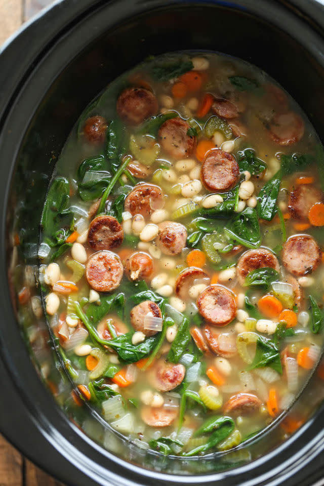 Slow Cooker Sausage, Spinach, and White Bean Soup