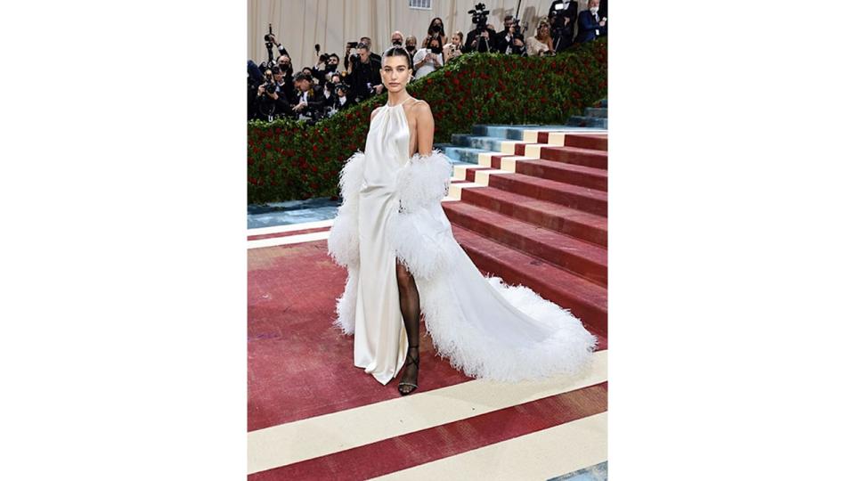 met gala 2022 red carpet hailey bieber