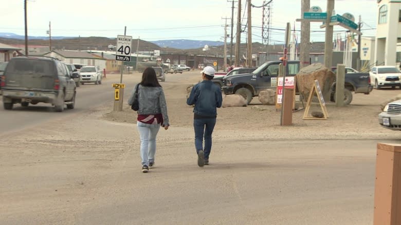 Iqaluit residents concerned about pedestrian safety after traffic influx