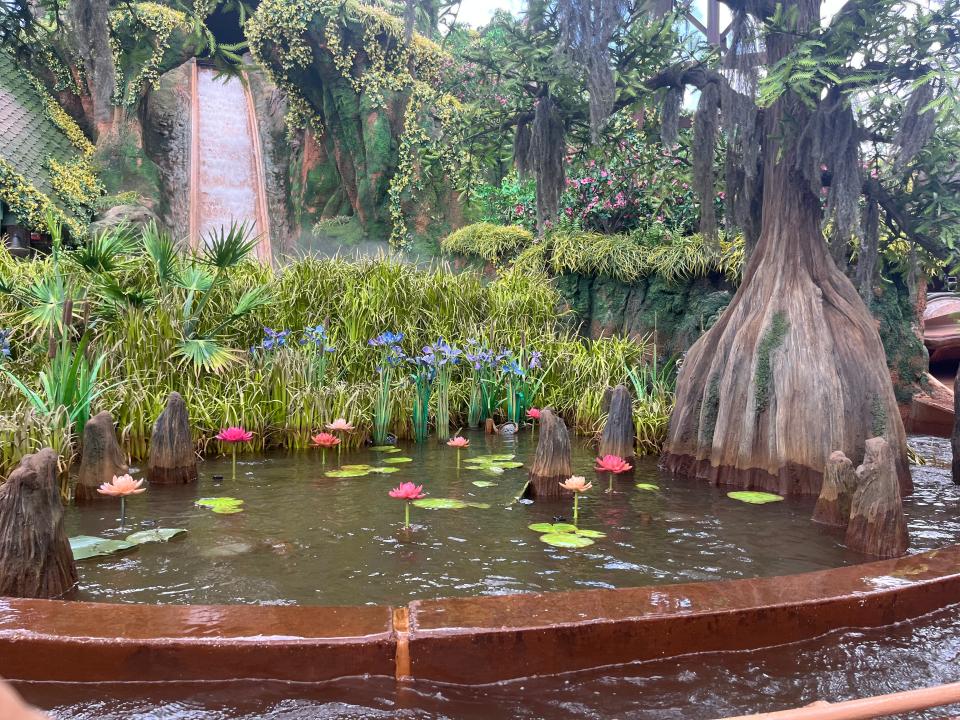 big drop and swamp area on tiana's bayou adventure ride in disney world